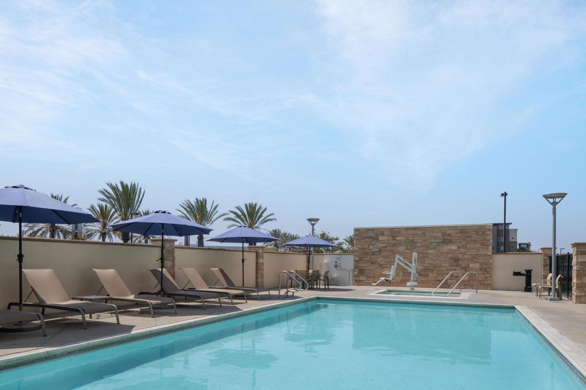 Fairfield Inn & Suites By Marriott Tustin Orange County Exteriör bild